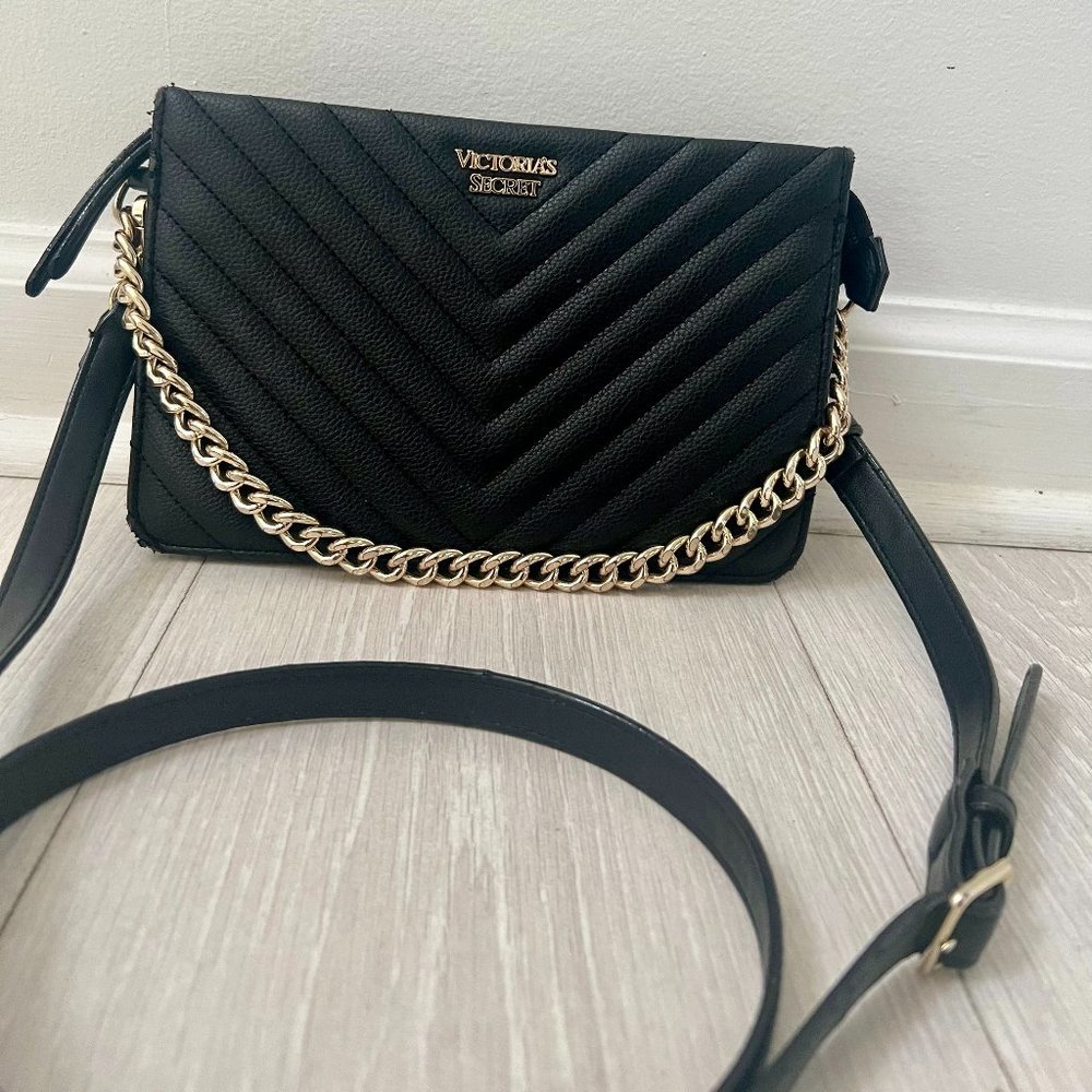 Victoria Secret Body Bag Women's V-Quilted Crossbody Black - Picture 2 of 14